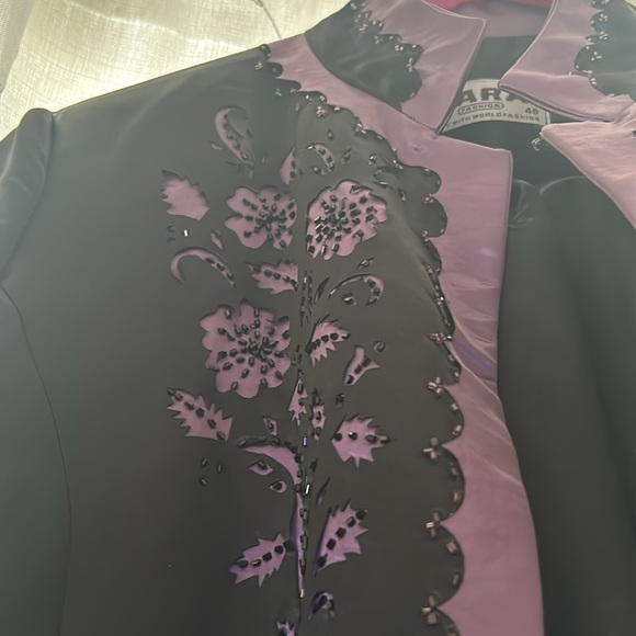 Two pieces suite pants and blazer - Picture 3 of 3